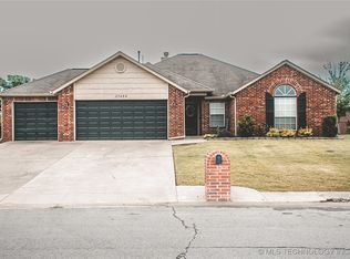 27434 E 113th St, Coweta, OK 74429