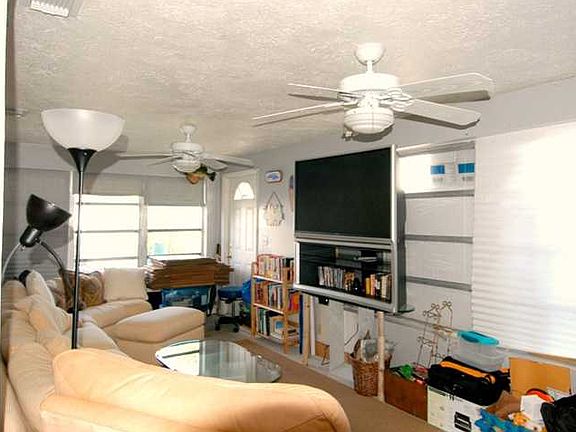 4th image of 441 SE Robalo Ct