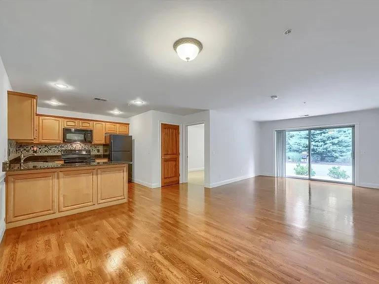 Stewart Woods Apartments — Photo 7