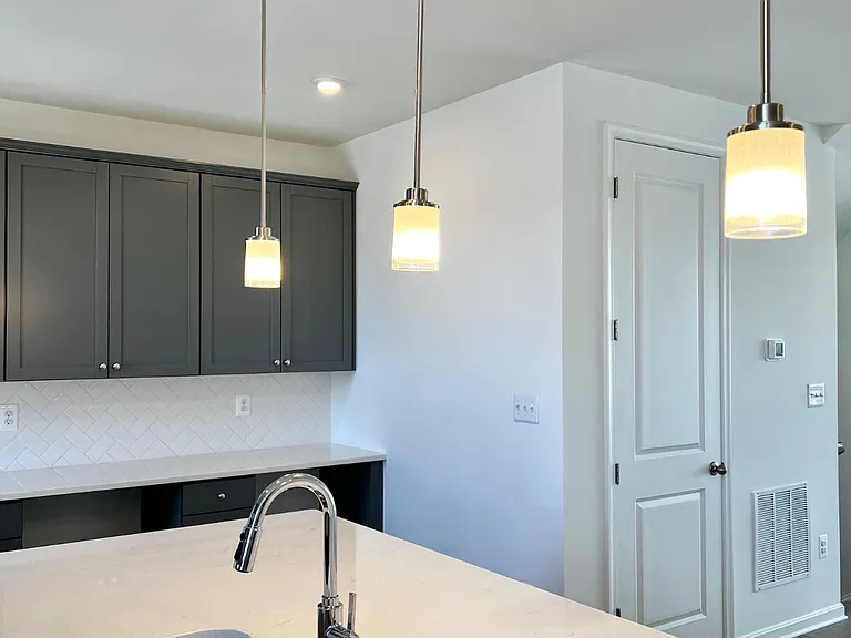 357 Andrew Ct — Photo 10