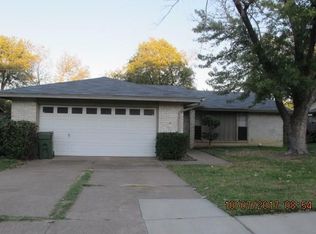 2717 Concord Dr, Arlington, TX 76014