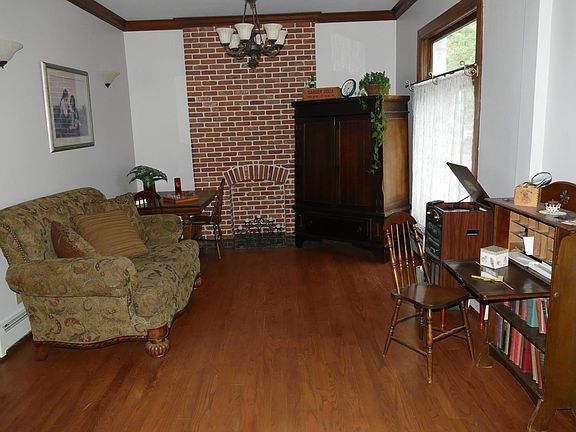 3rd image of 47 N Grant St