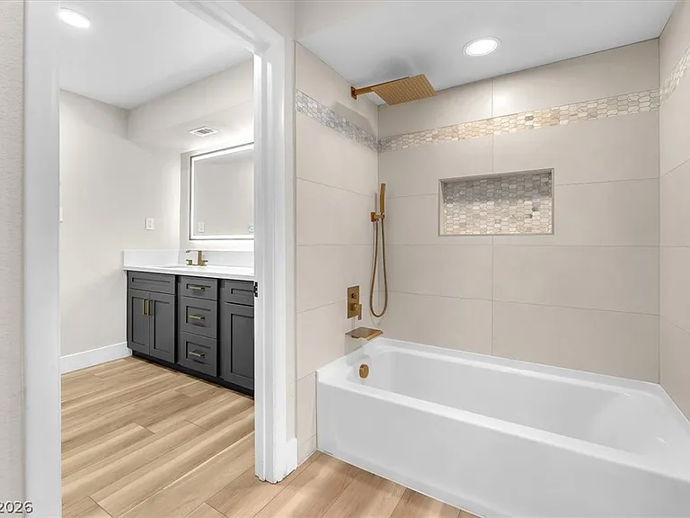 2868 Vista Del Sol Ave — Photo 22