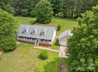 369 Pitts Rd, Catawba, SC 29704