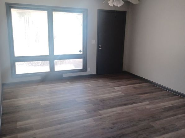 3322 S Mount Carmel Ave