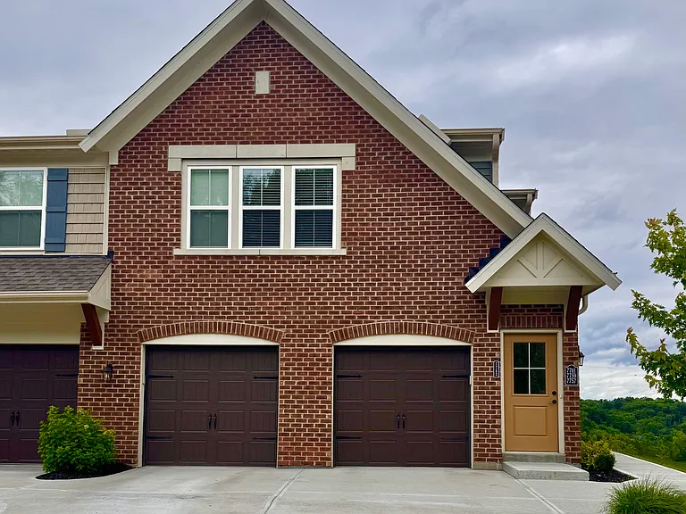7761 Devonshire Dr #304 — Photo 1