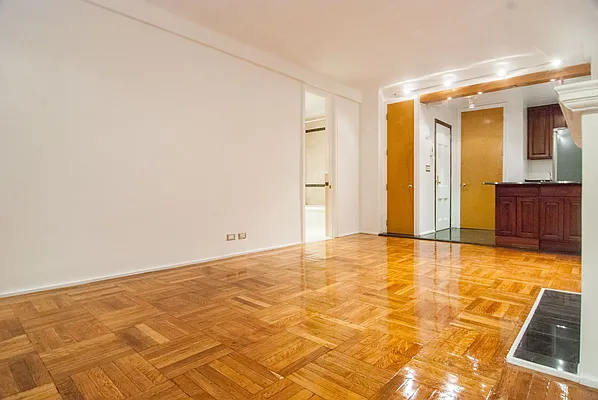 Rented by WAM Partners - William Moses Co. | media 25