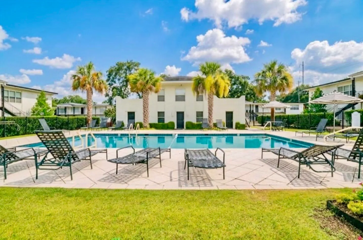 2 bed, 1800 sqft, $1,600 — Photo 3