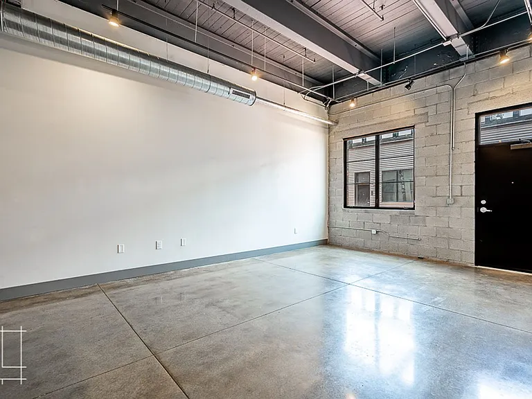 Wonder Bread Lofts — Photo 39