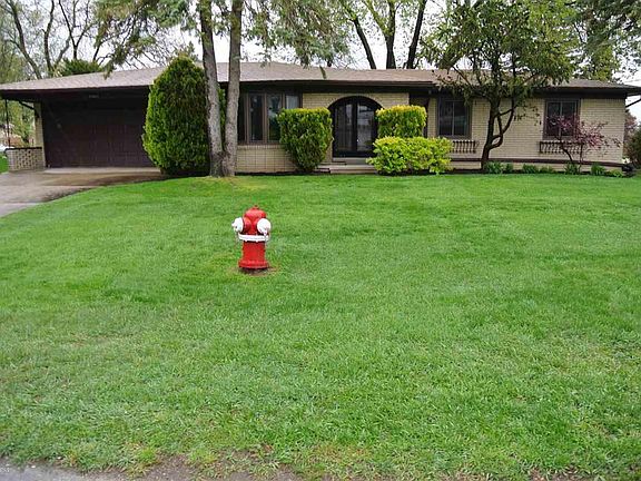 2nd image of 54862 Franklin Dr