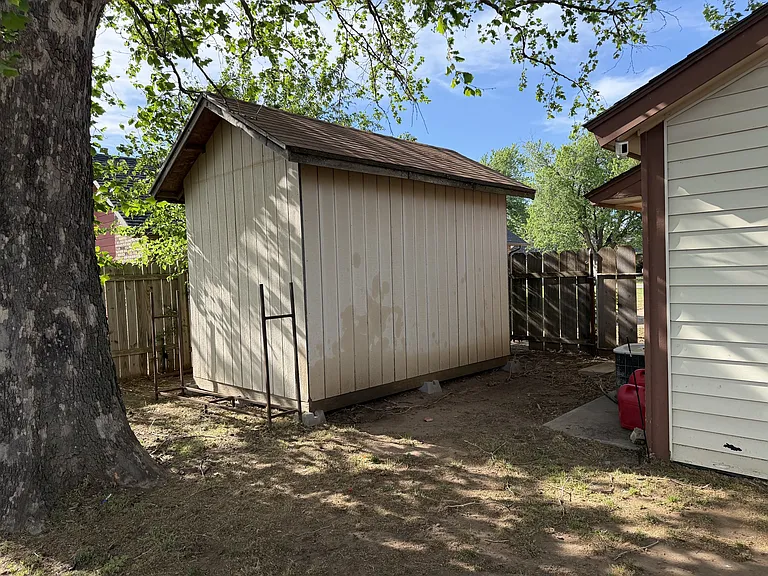 202 N Cimarron Dr — Photo 14