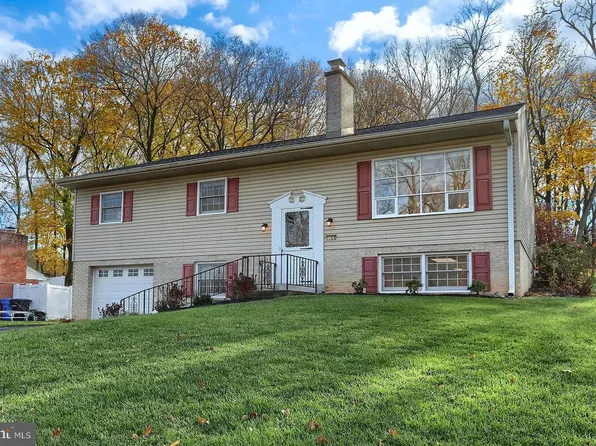 7169 Chambers Hill Rd, Harrisburg, PA 17111