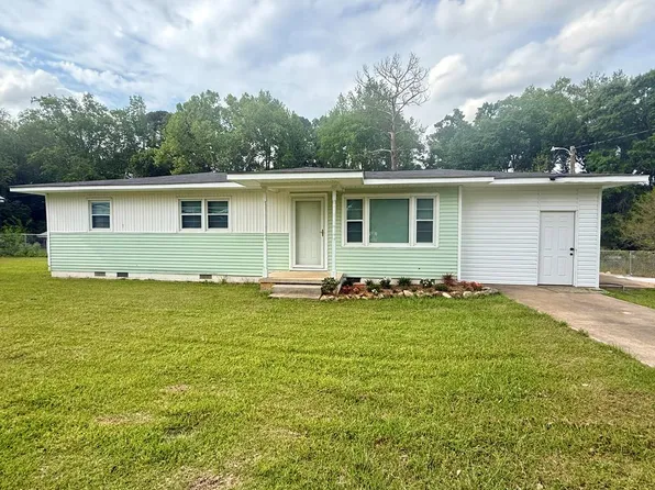 113 Arnall Blvd, Blakely, GA 39823