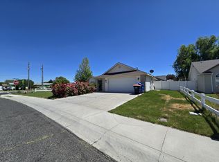 911 Caswell Ave W, Twin Falls, ID 83301