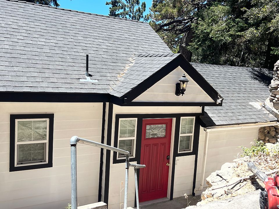 1st image of 864 Lo Ln