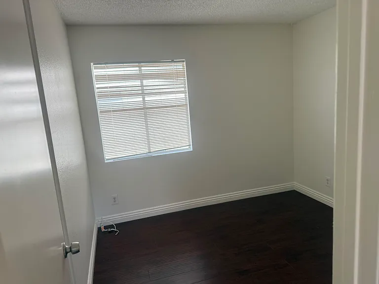 12001 Weeping Willow Ln — Photo 3