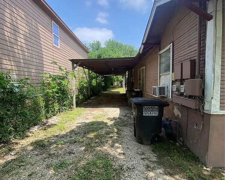 147 Grapeland Ave — Photo 8
