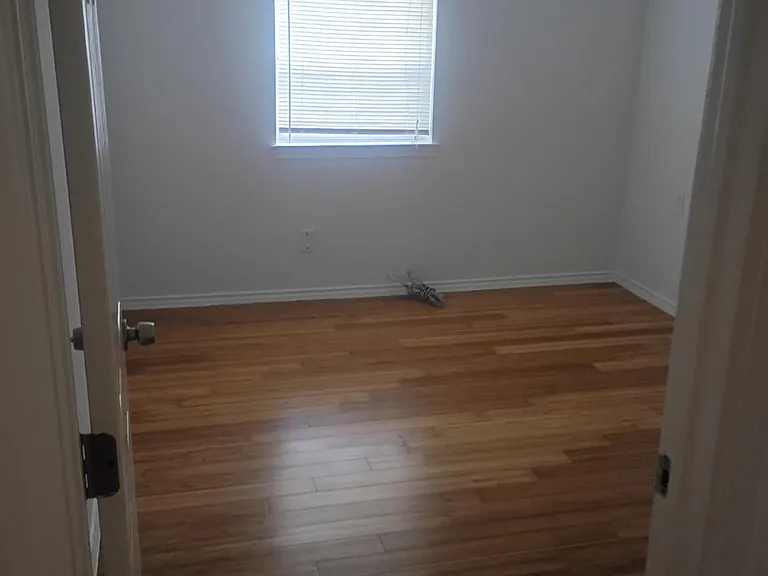 1604 Wilson St — Photo 16