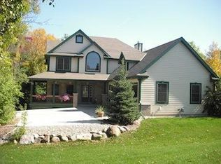 N102W14137 Berrywood Ct, Germantown, WI 53022