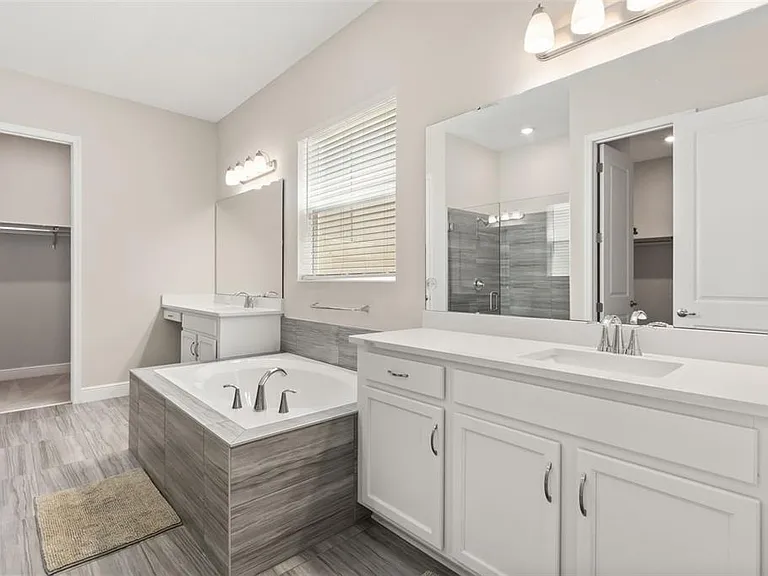 8373 Ludington Cir — Photo 45
