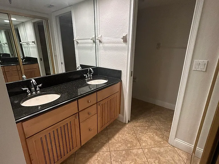 Master Bathroom - Dual Vanities