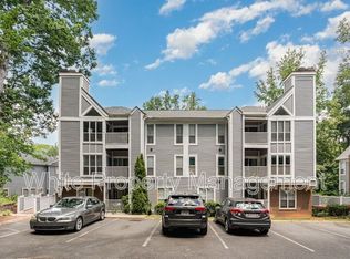 2516 Cranbrook Ln APT 9, Charlotte, NC 28207