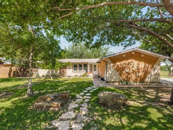 1807 Emerson Ln, Denton, TX 76209