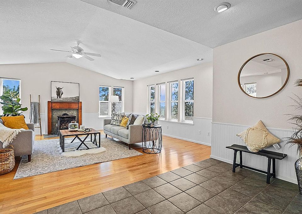 1st image of 1085 Hidden Meadow Way