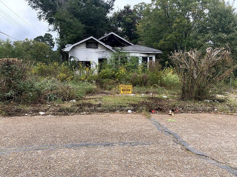 1st image of 1609 W 19th Ave