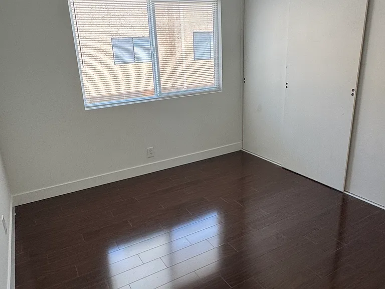905 Michelle Ct — Photo 26