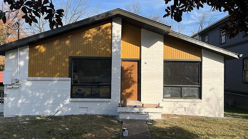 1st image of 2204 White Ave