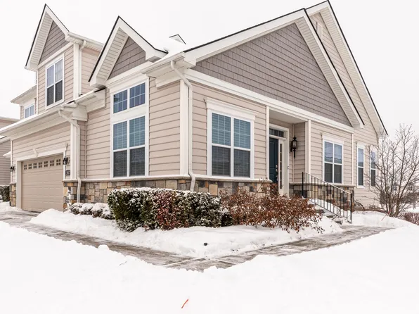 2667 Oxford Cir, Ann Arbor, MI 48103