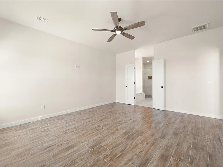 11028 NW 19th St — Photo 19