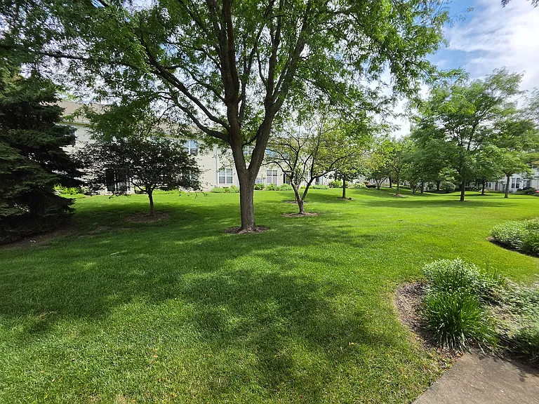 2904 Rutland Cir — Photo 21