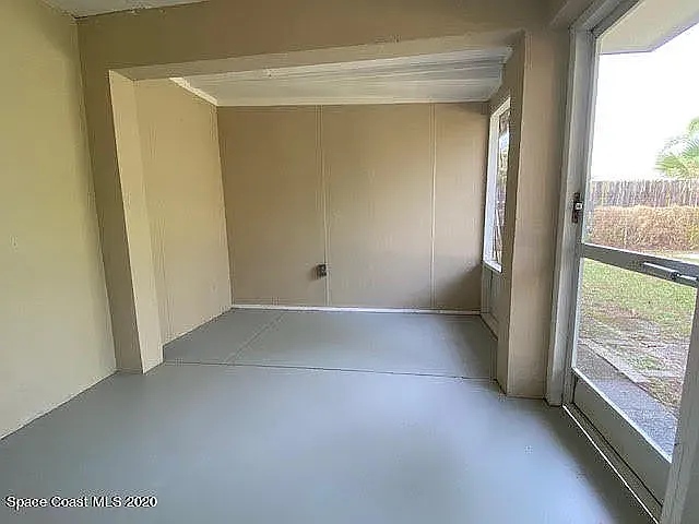 302 Georgetown Ave — Photo 18