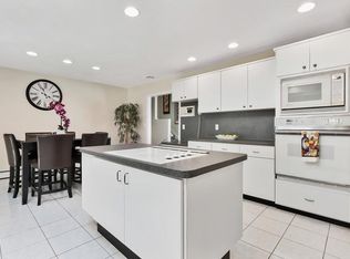 2 Parkway Dr, Saugus, MA 01906