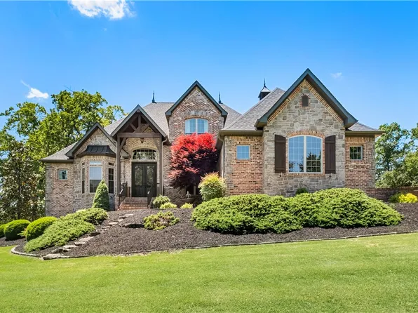 10744 Bluewater Psge, Rogers, AR 72756