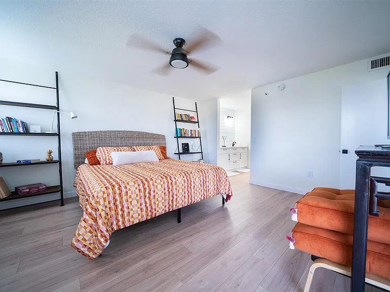 2240 N Cypress Bend Dr #802 — Photo 9
