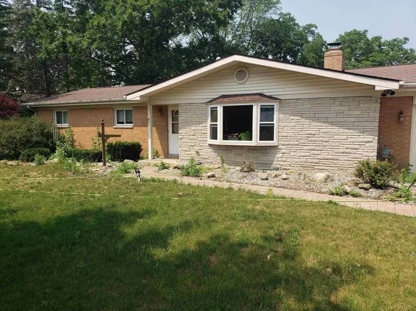 9220 East Rd, Burt, MI 48417