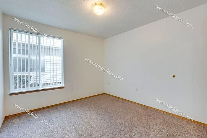 13738 NE Glisan St #3 — Photo 20