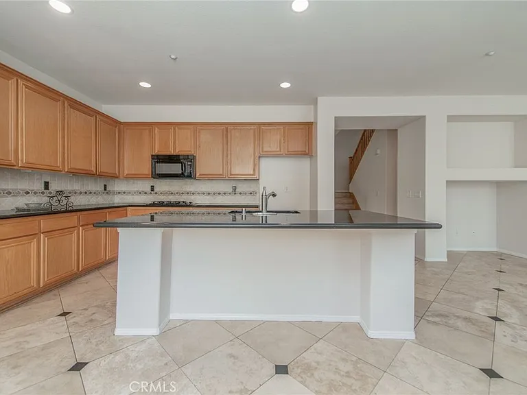 16432 Landmark Dr — Photo 12
