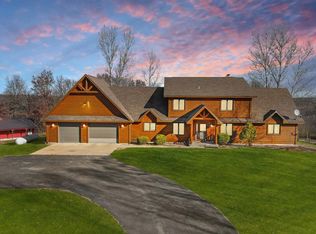 N8845 Blue Vista Ln, New Glarus, WI 53574