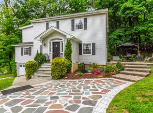 93 W Lake Blvd, Mahopac, NY 10541