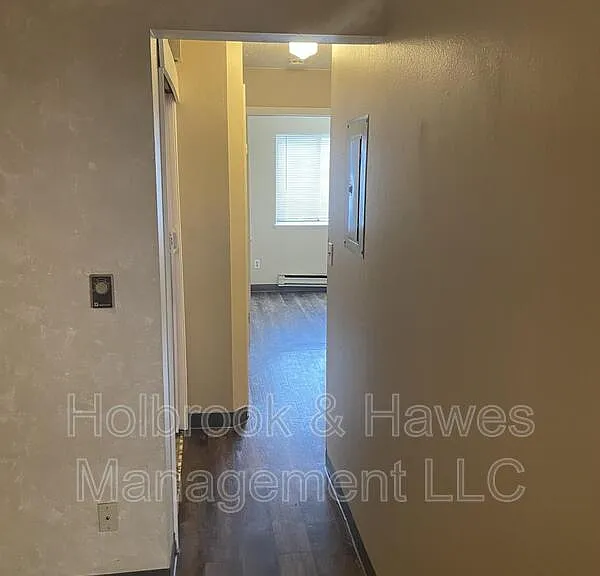 1209 W Plum St — Photo 14