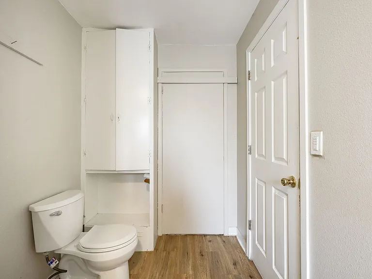 Ainsworth St - Rooms for Rent — Photo 15