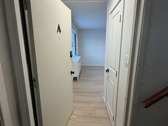 2nd image of 914 Gilmore St