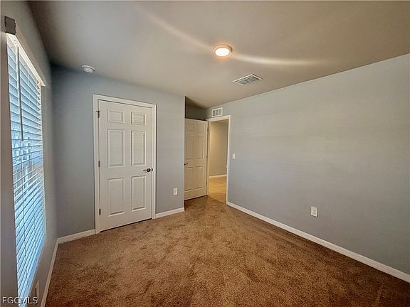 5th image of 5013 Pinetree Cir
