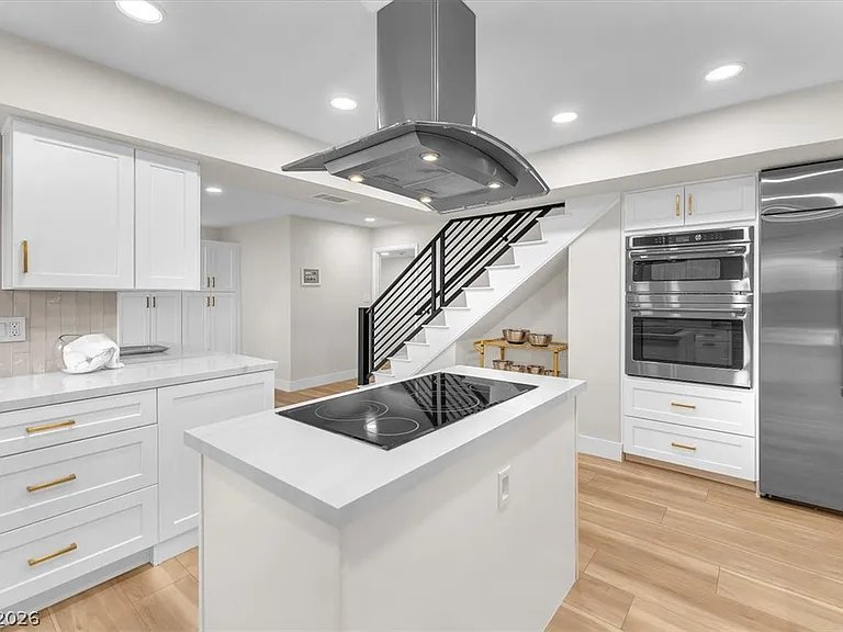 2868 Vista Del Sol Ave — Photo 23