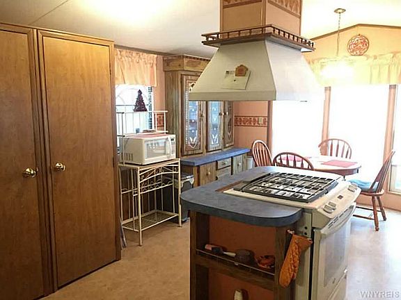 4th image of 4 Harmony Ln