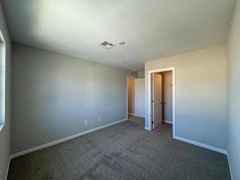 8564 Luse St — Photo 11